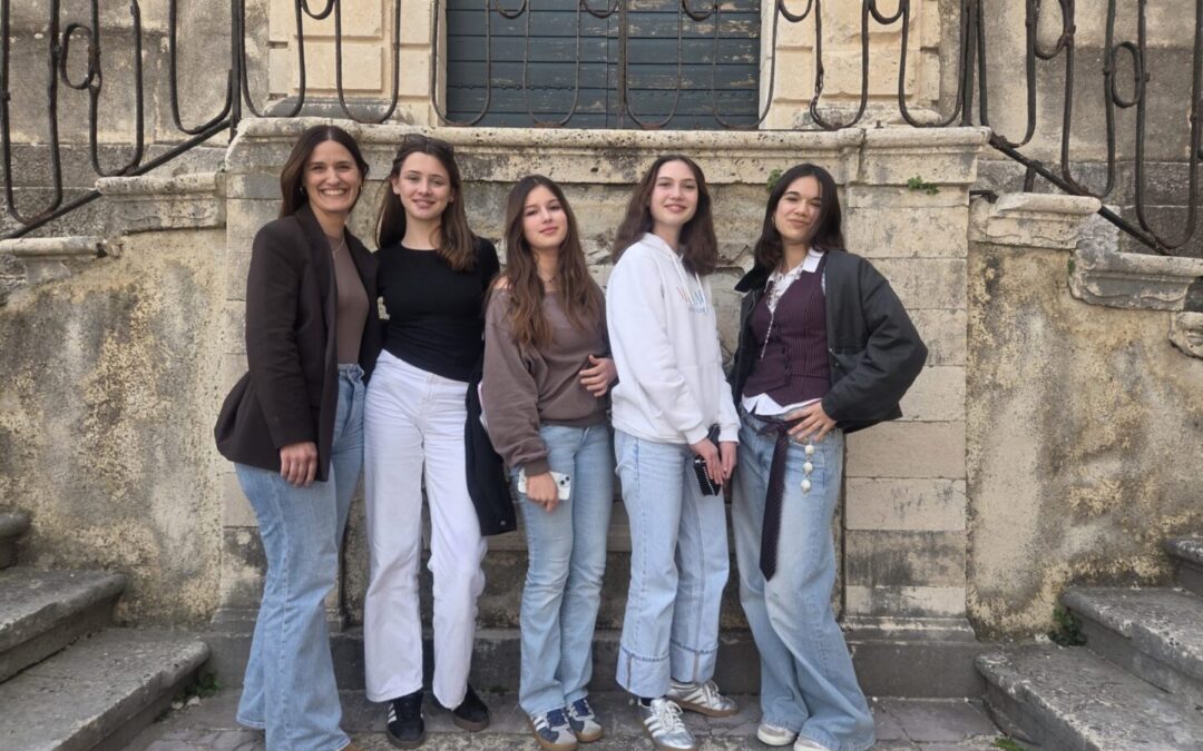 ZLATNI USPJEH NAŠIH UČENICA NA NATJECANJU IZ VJERONAUKA