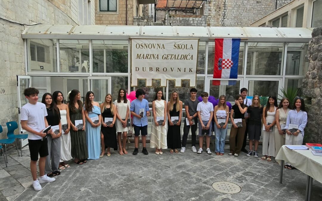 SVEČANA DODJELA SVJEDODŽBI UČENICIMA OSMIH RAZREDA