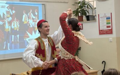 FOLKLORNI ANSAMBL LINĐO POSJETIO NAŠU ŠKOLU